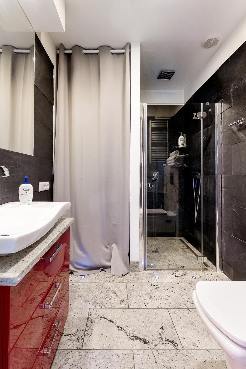 Apartament Z Widokiem Poznań Buitenkant foto